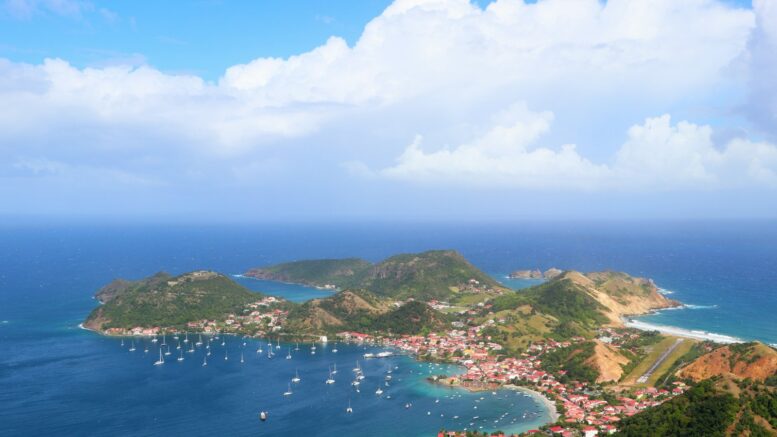 Villa en Guadeloupe : Grande-Terre ou Basse-Terre, les erreurs à éviter